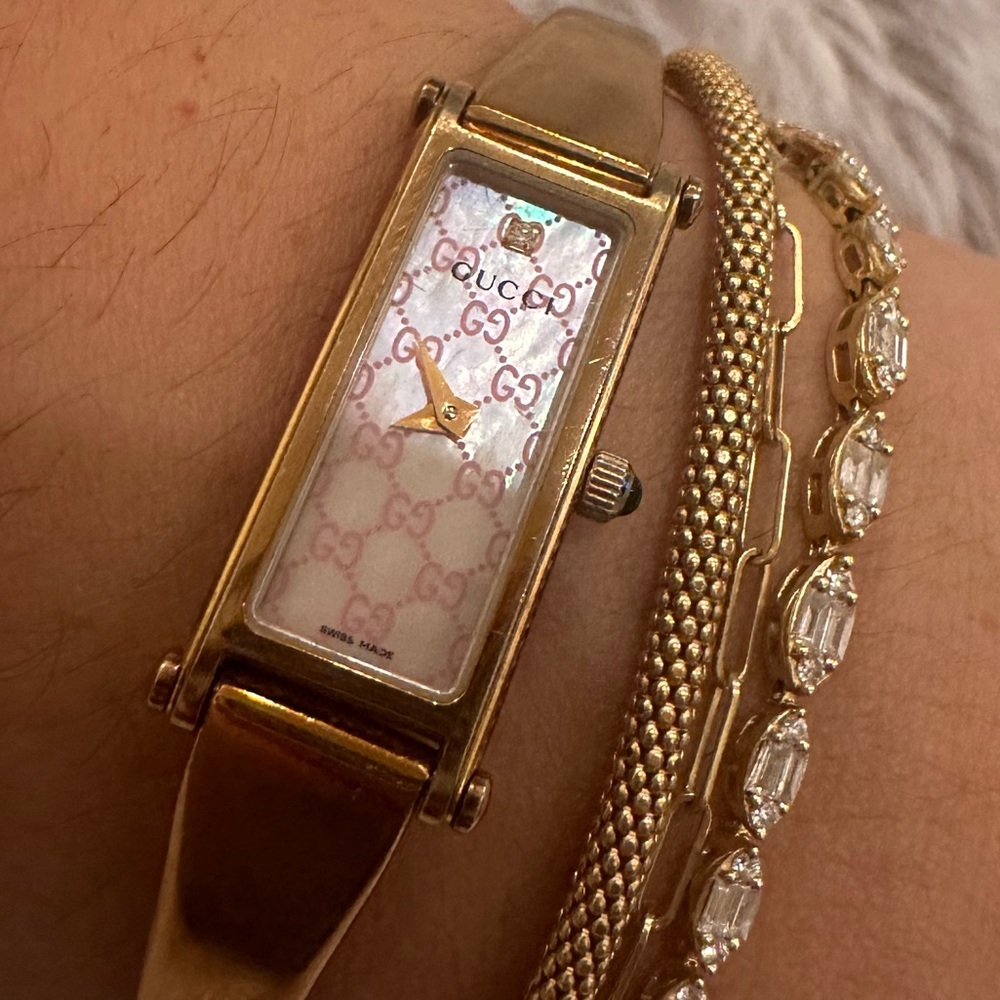 🎀 Pink Gucci Watch Rose Gold vintage designer watch GG watch bracelet watch - Picture 4 of 17